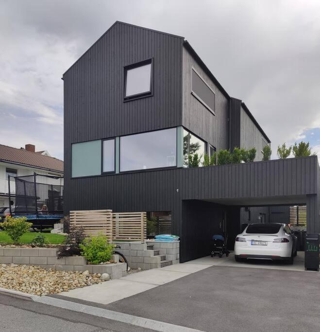 Modern And Comfortable Apartment In Attractive Neighborhood Stavanger Kültér fotó