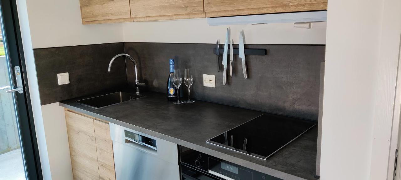 Modern And Comfortable Apartment In Attractive Neighborhood Stavanger Kültér fotó